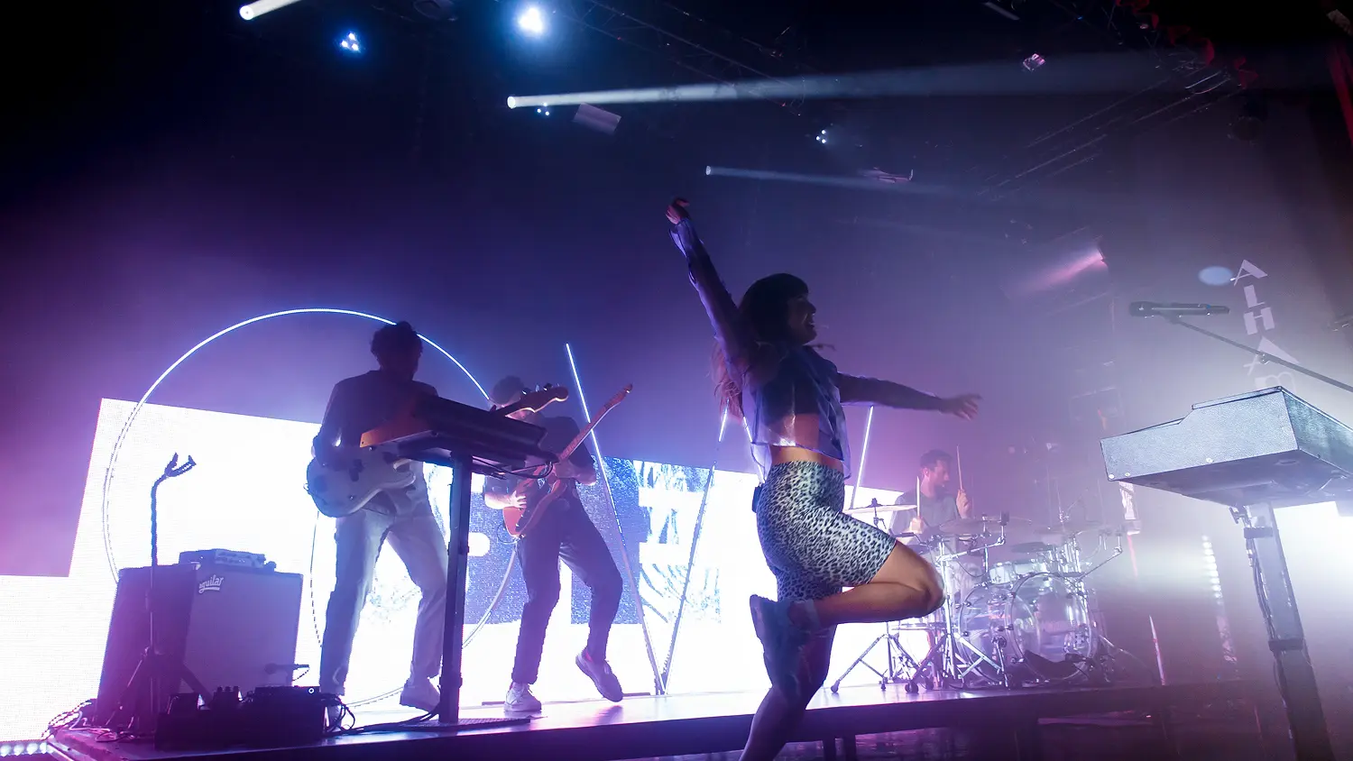March 12th, 2020: When Oh Wonder Electrified the Alhambra in Paris