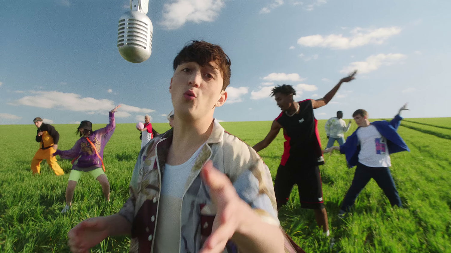Zak Abel’s “Be Kind” Is an Invitation to Dance and Think