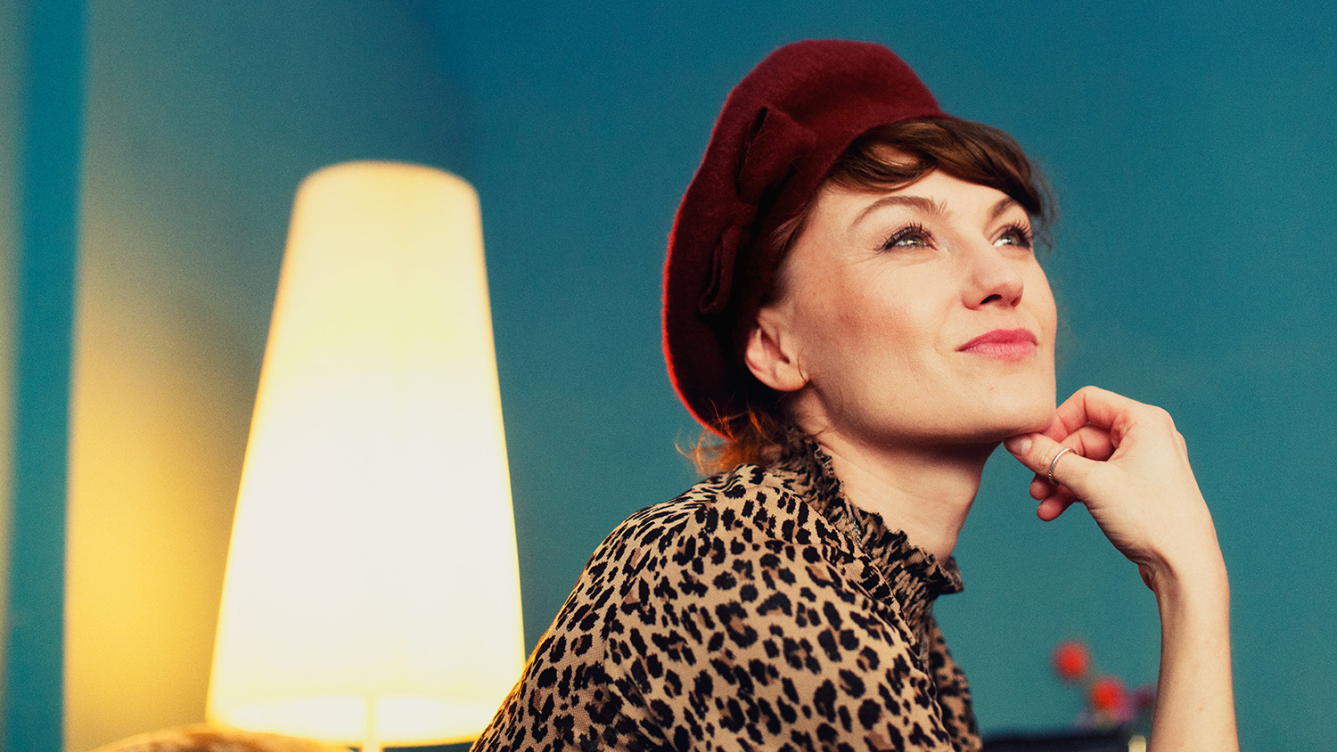 Rencontre avec June Cocó : “Je reste une optimiste qui aime créer de la musique réconfortante”